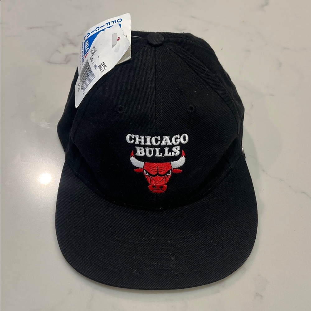 Rare NWT 90s Logo 7 Chicago Bulls SnapBack Hat